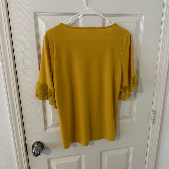 89th and Madison Yellow Top - Picture 2 of 3